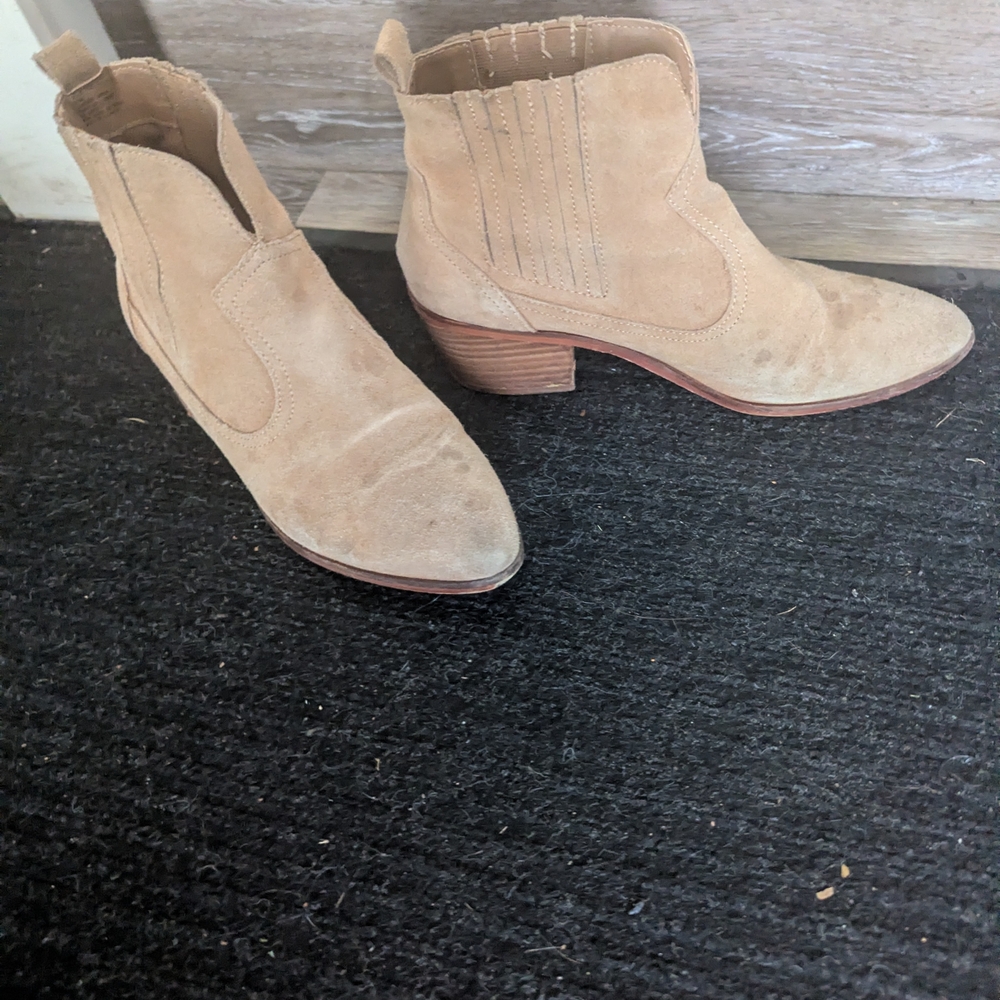 Steve Madden Beige Suede Ankle Booties - Picture 2 of 4